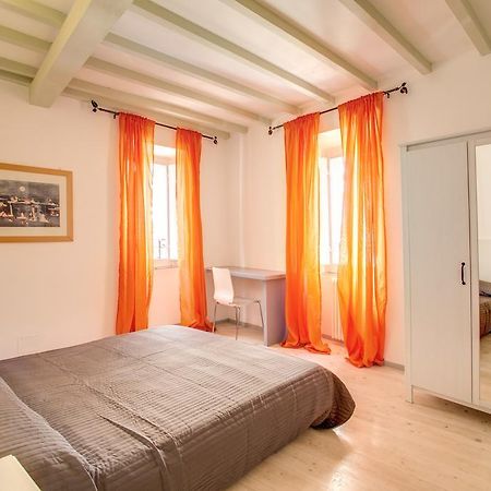 Three Bedroom Apartment Campo Dei Fiori Rzym Pokój zdjęcie